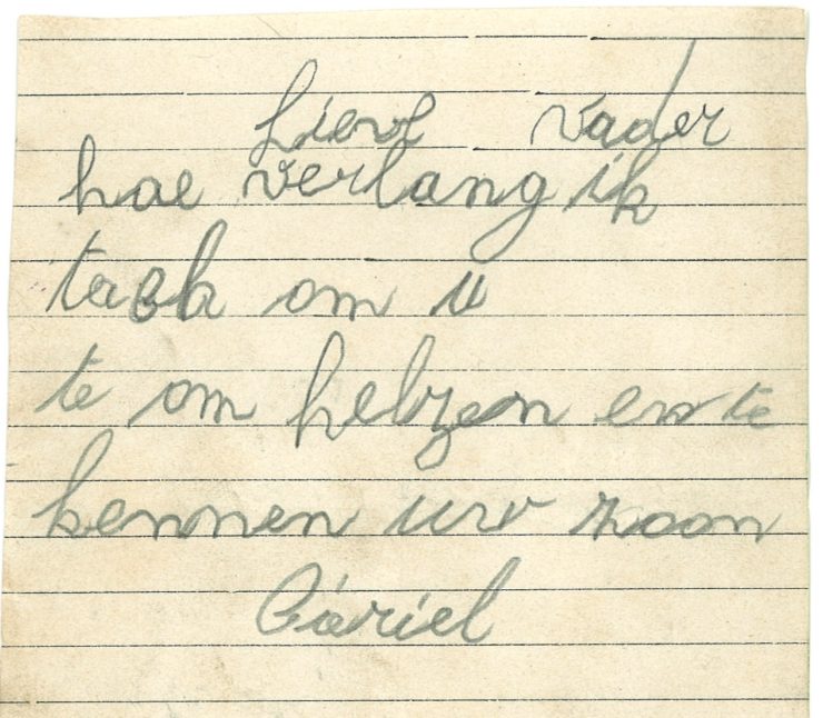 Een handgeschreven briefje van een zoon van Jean, meegestuurd in een brief van Julie uit november 1918. Archief Alkmaar
